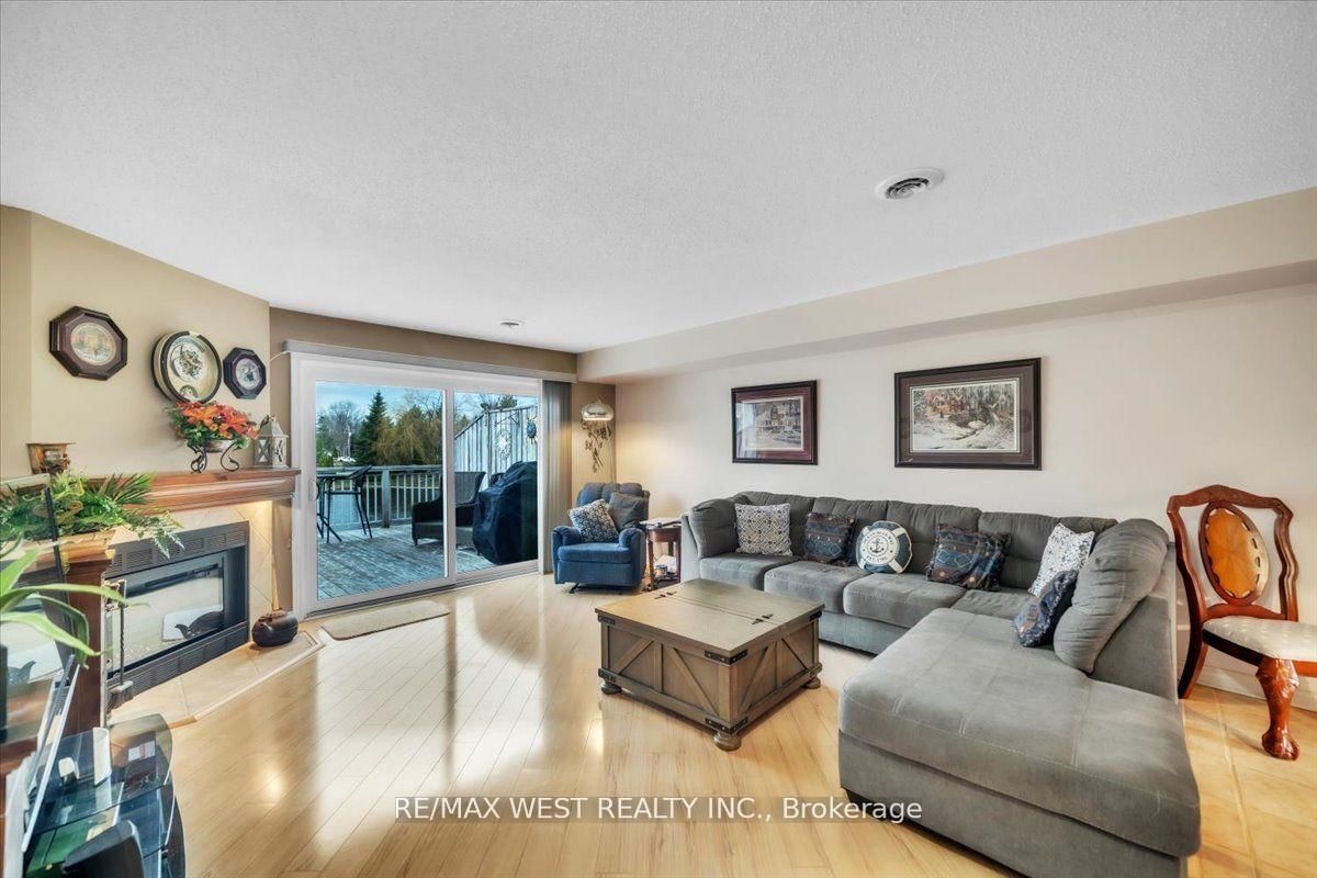24 Laguna Parkway, Unit 9