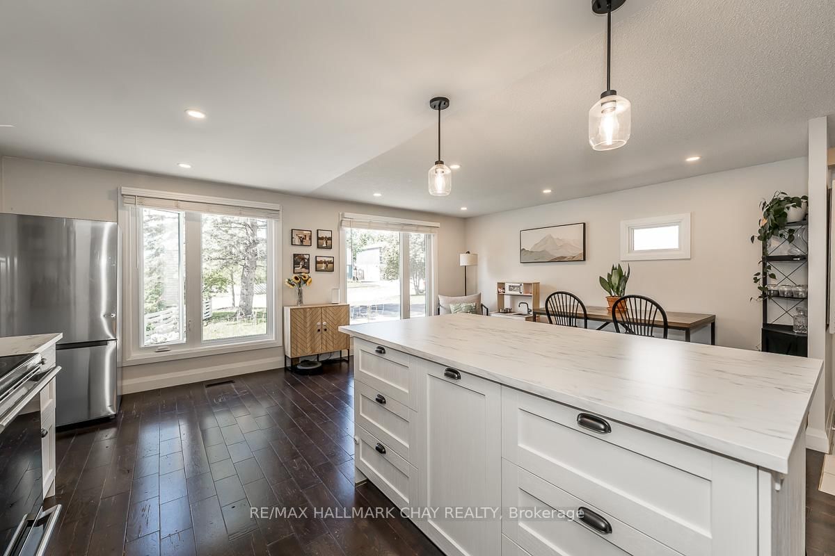 Detached House for sale at 29 Shaw Crescent, Barrie, Ontario, L4N 4Z3 - Letitia Heights - MLS: S12845080