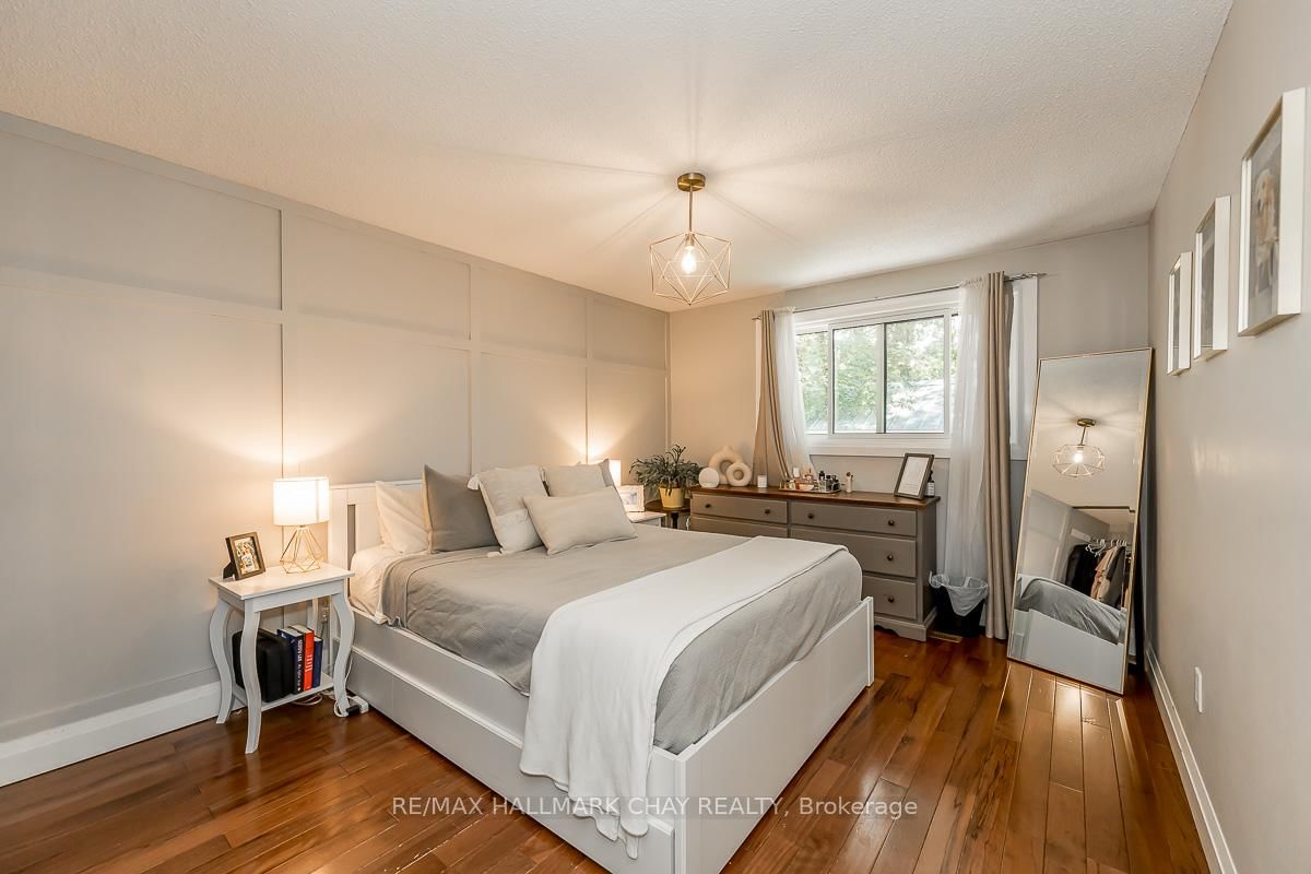 Detached House for sale at 29 Shaw Crescent, Barrie, Ontario, L4N 4Z3 - Letitia Heights - MLS: S12845080