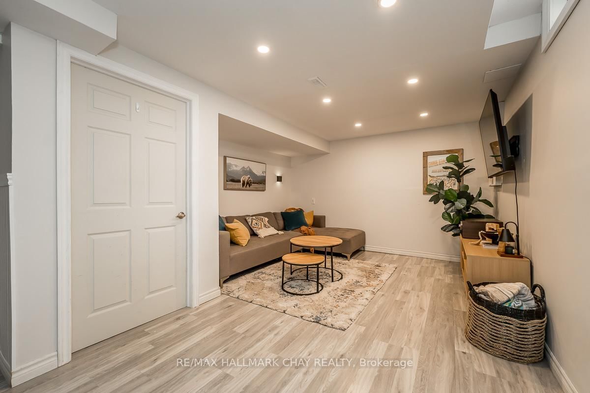 Detached House for sale at 29 Shaw Crescent, Barrie, Ontario, L4N 4Z3 - Letitia Heights - MLS: S12845080