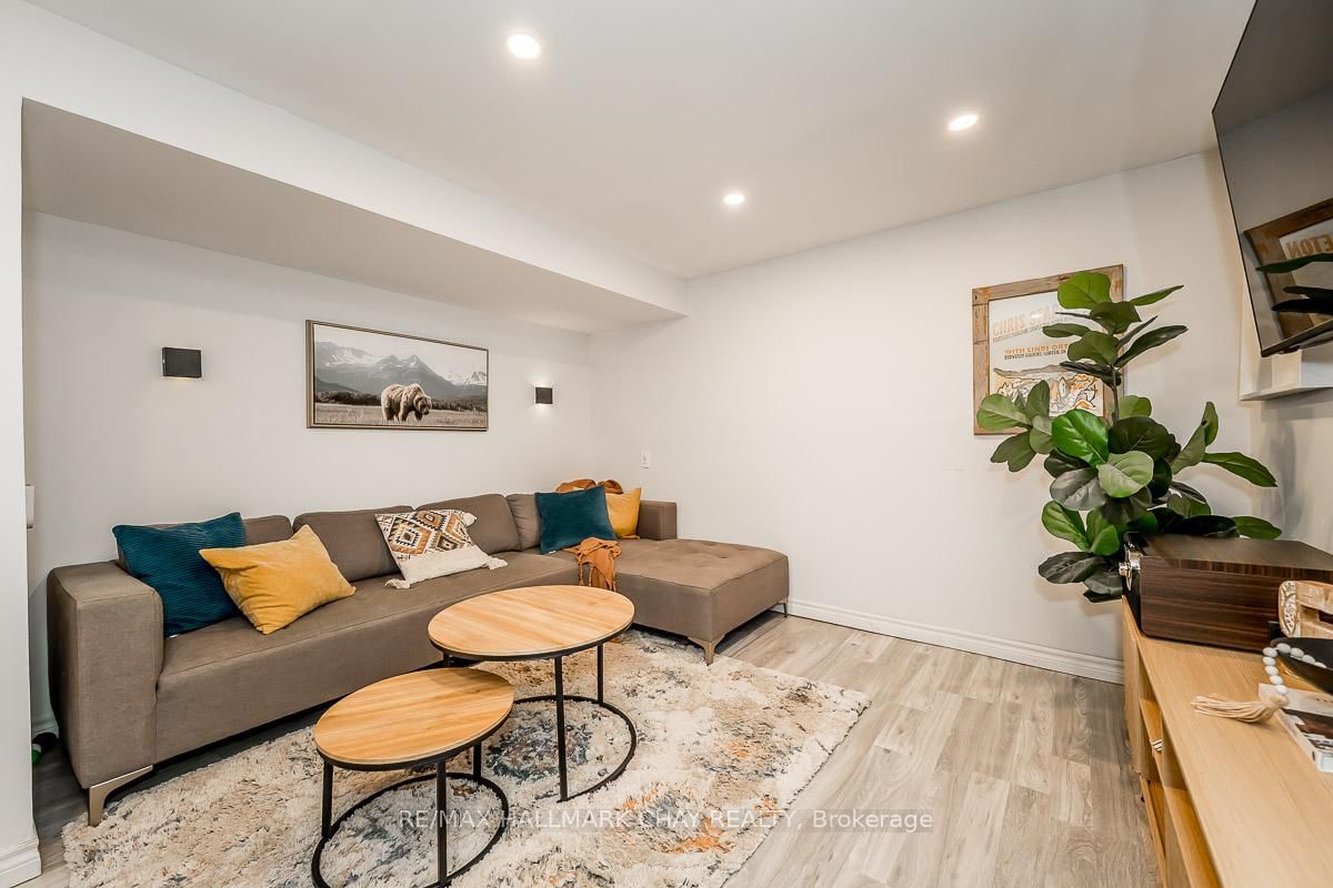 Detached House for sale at 29 Shaw Crescent, Barrie, Ontario, L4N 4Z3 - Letitia Heights - MLS: S12845080