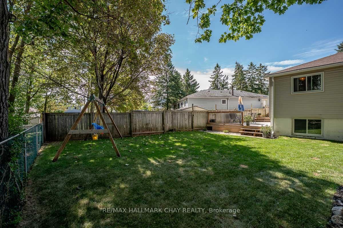 Detached House for sale at 29 Shaw Crescent, Barrie, Ontario, L4N 4Z3 - Letitia Heights - MLS: S12845080