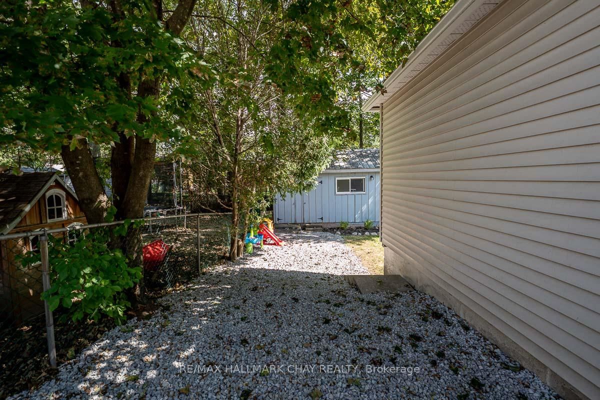 Detached House for sale at 29 Shaw Crescent, Barrie, Ontario, L4N 4Z3 - Letitia Heights - MLS: S12845080