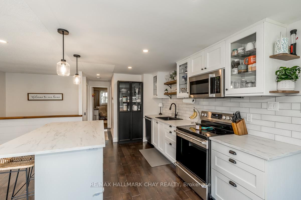 Detached House for sale at 29 Shaw Crescent, Barrie, Ontario, L4N 4Z3 - Letitia Heights - MLS: S12845080