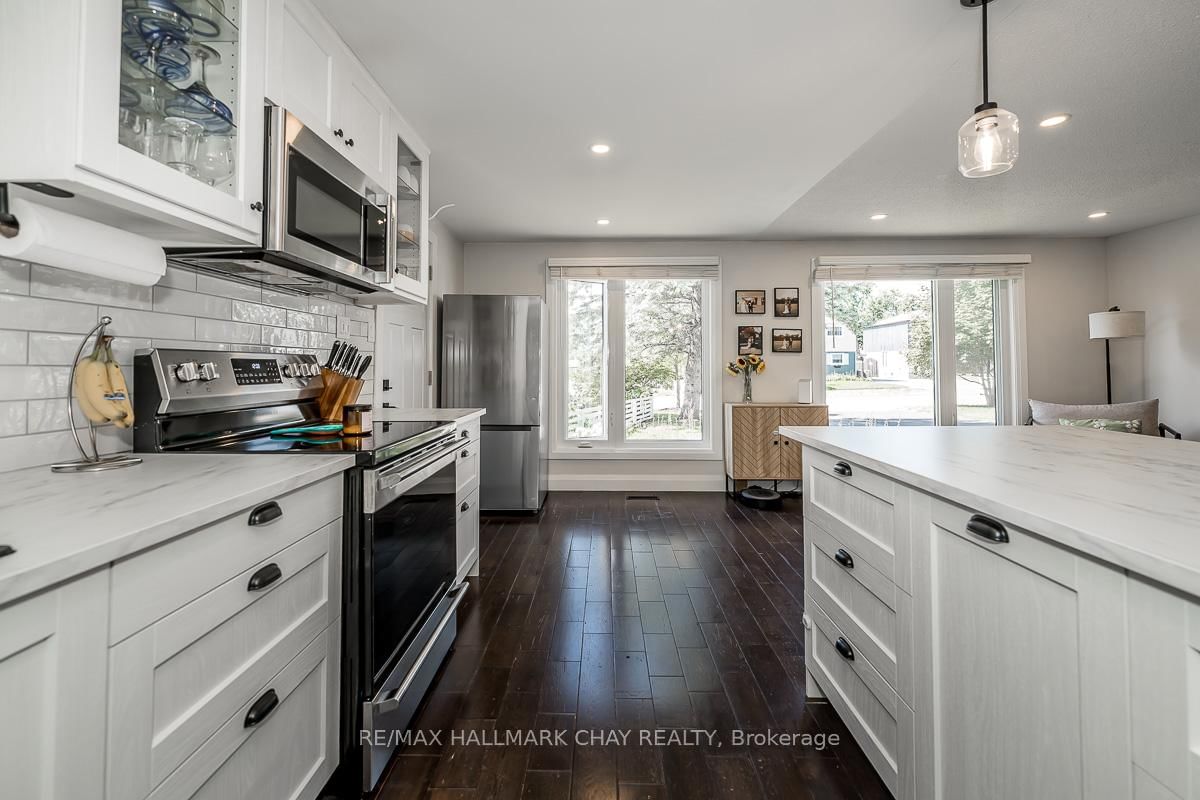 Detached House for sale at 29 Shaw Crescent, Barrie, Ontario, L4N 4Z3 - Letitia Heights - MLS: S12845080