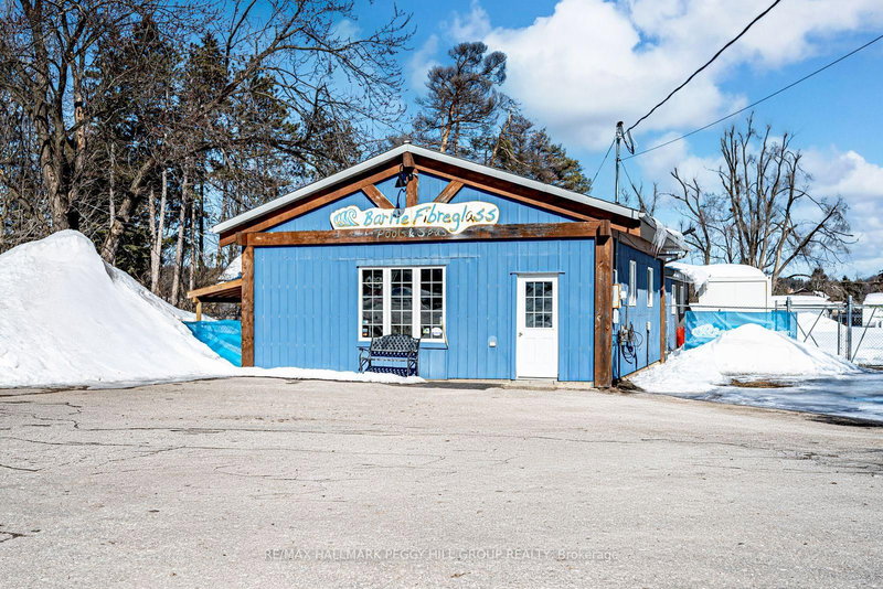 1135 & 1139 Bayfield St N, Springwater, L9X 0N6 | Image 2