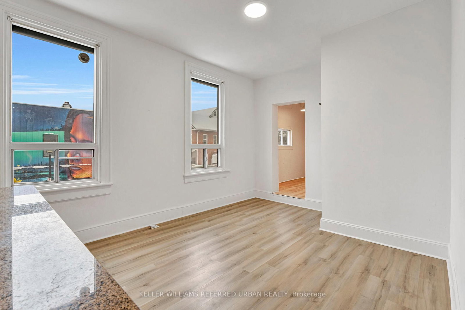 66 Dunlop Street W - Photo 17