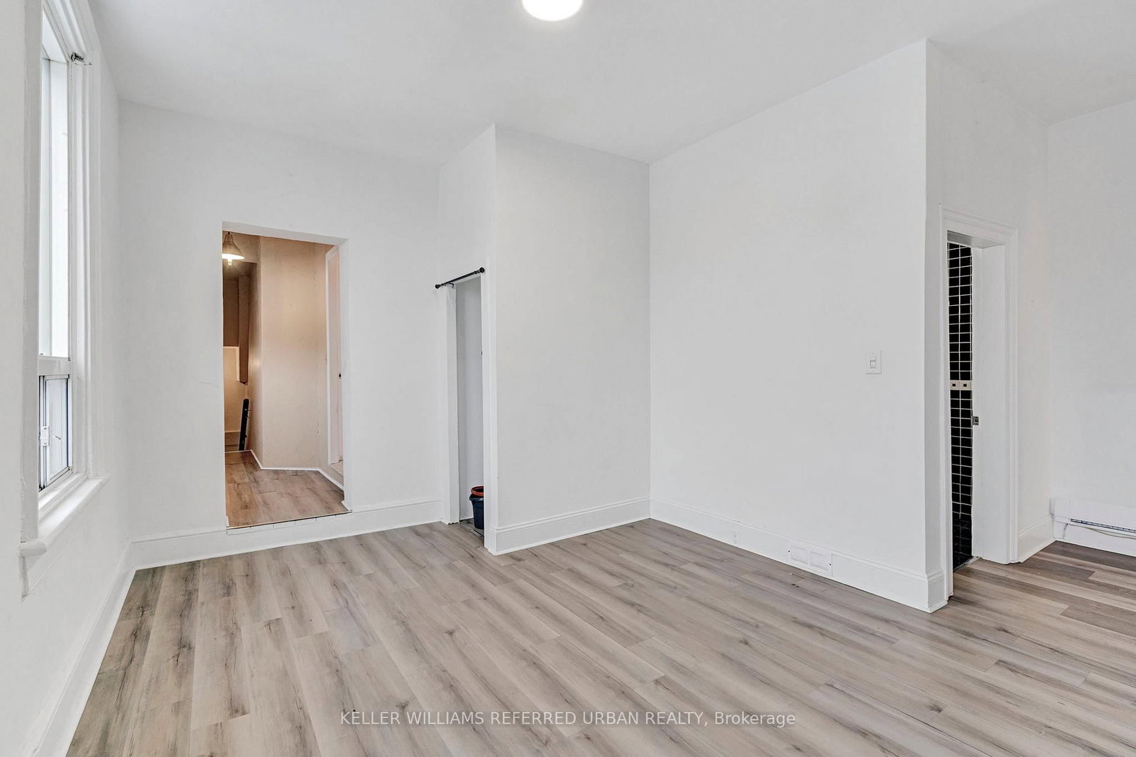 66 Dunlop Street W - Photo 18