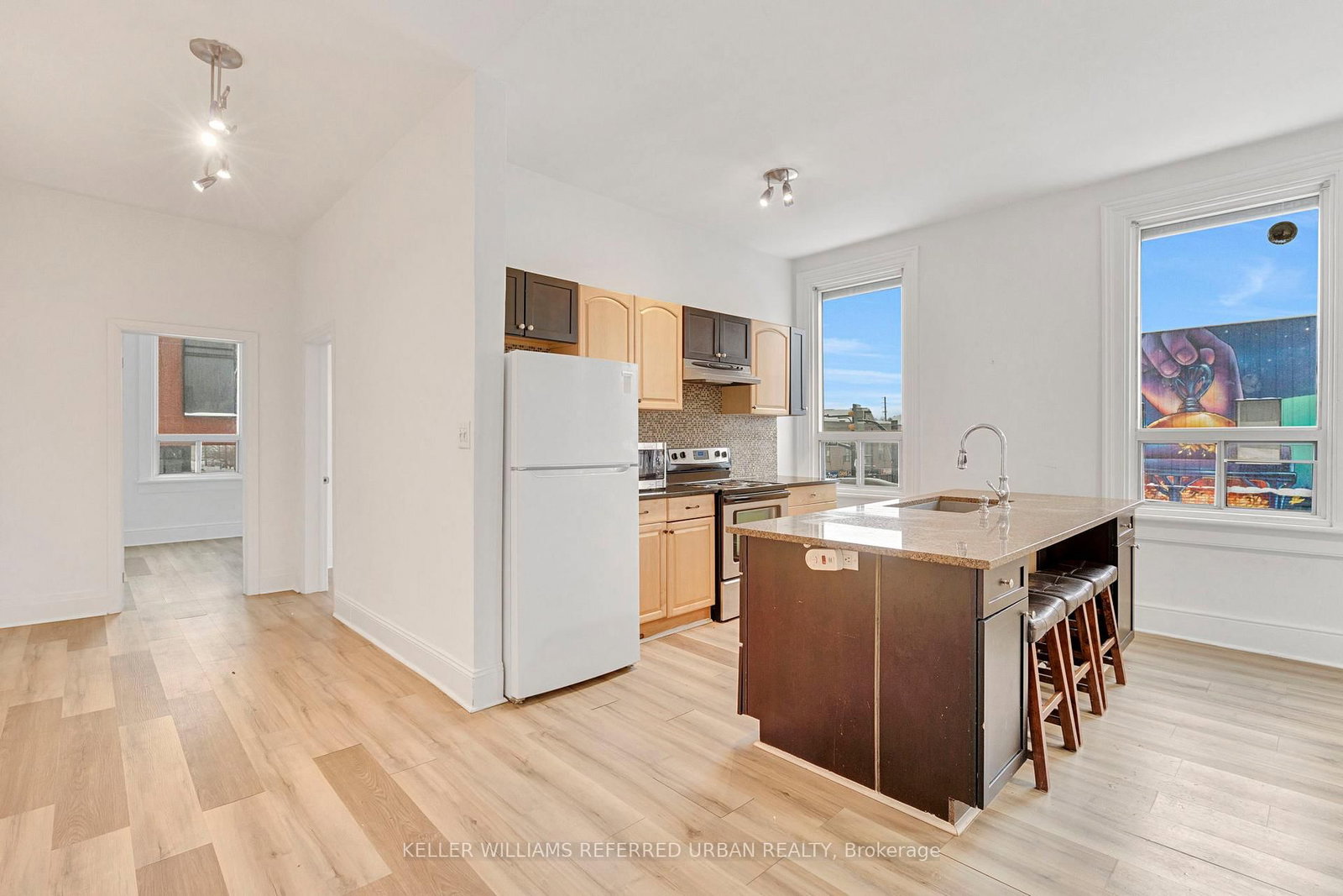 66 Dunlop Street W - Photo 19