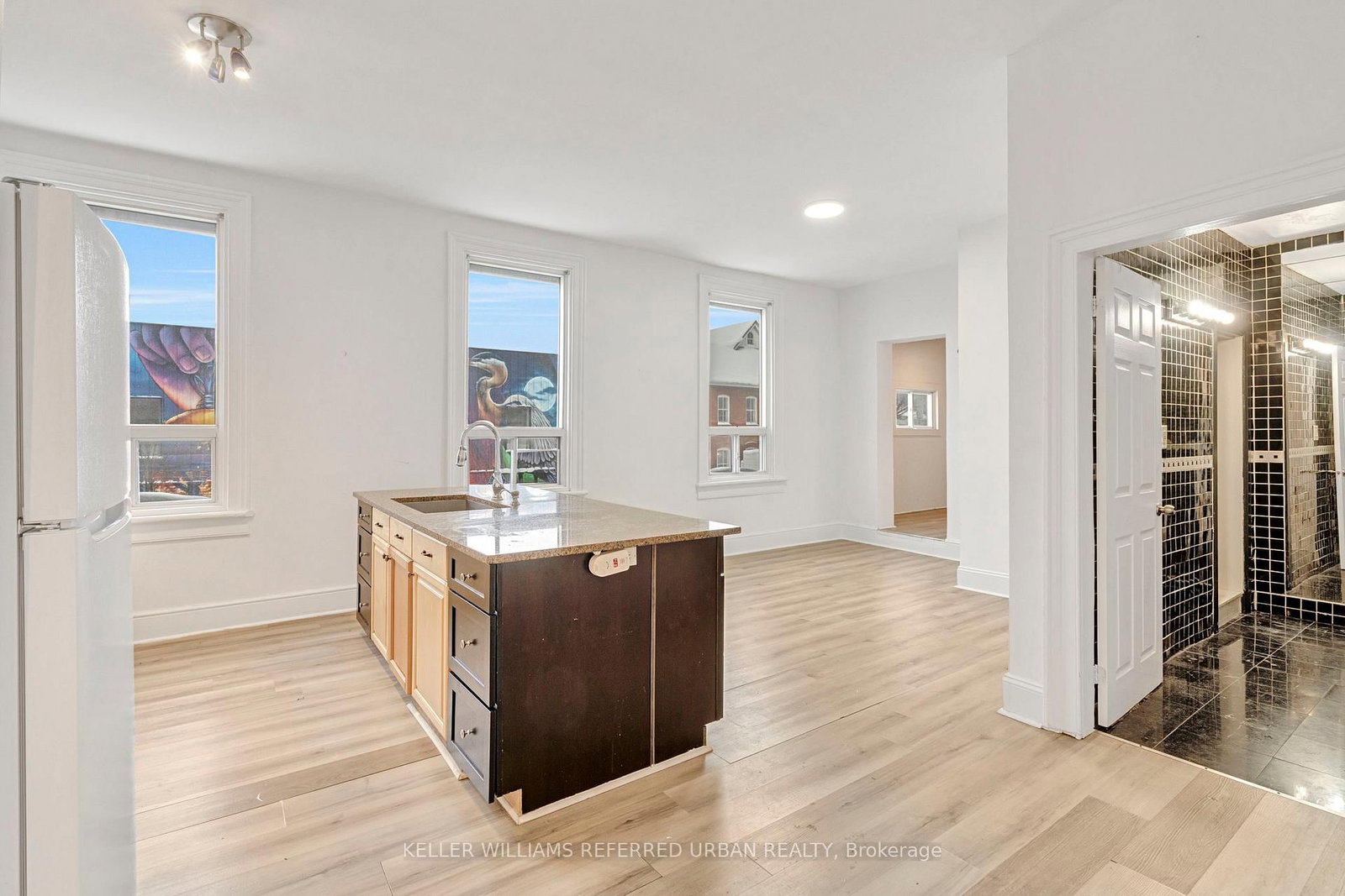 66 Dunlop Street W - Photo 20