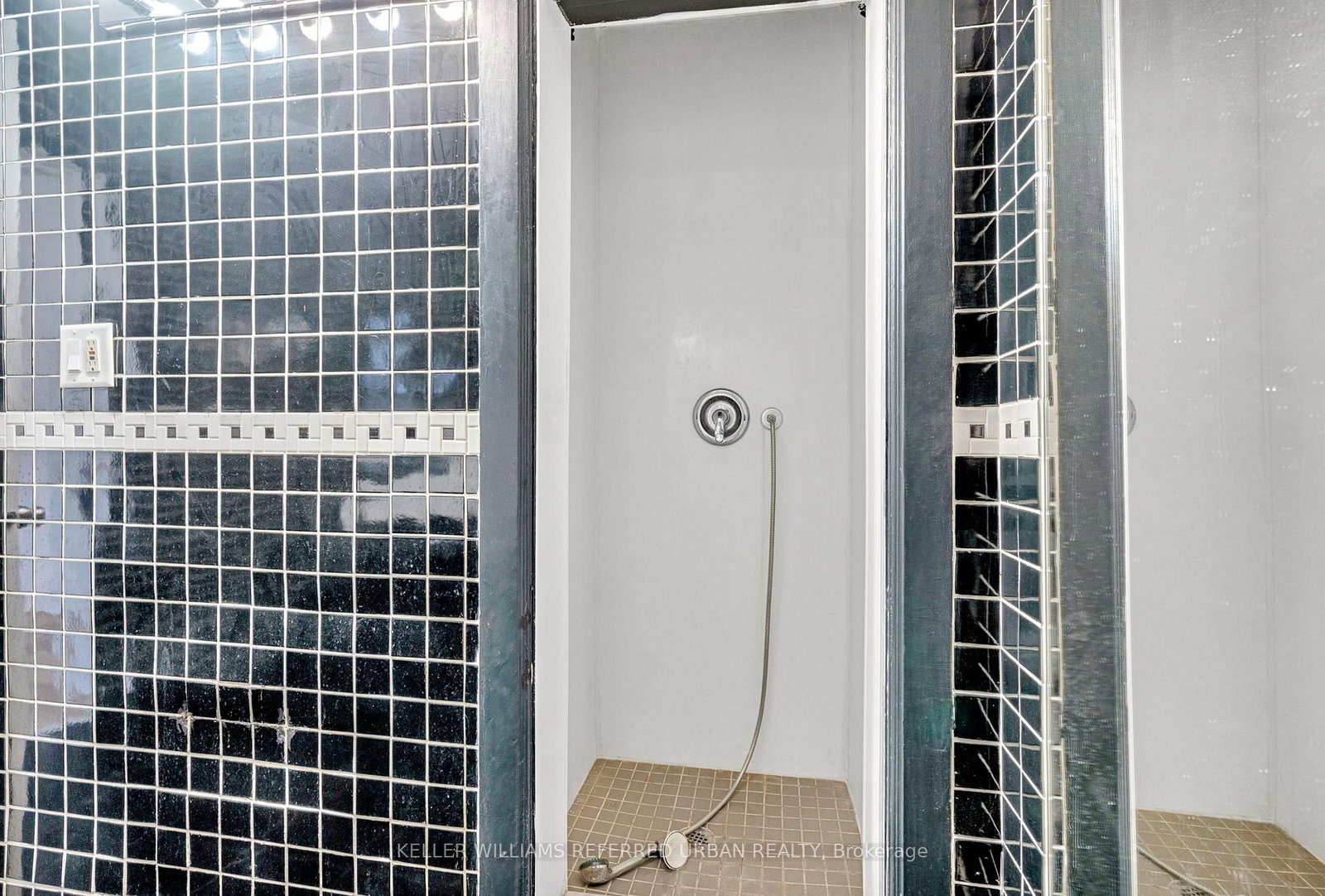 66 Dunlop Street W - Photo 22