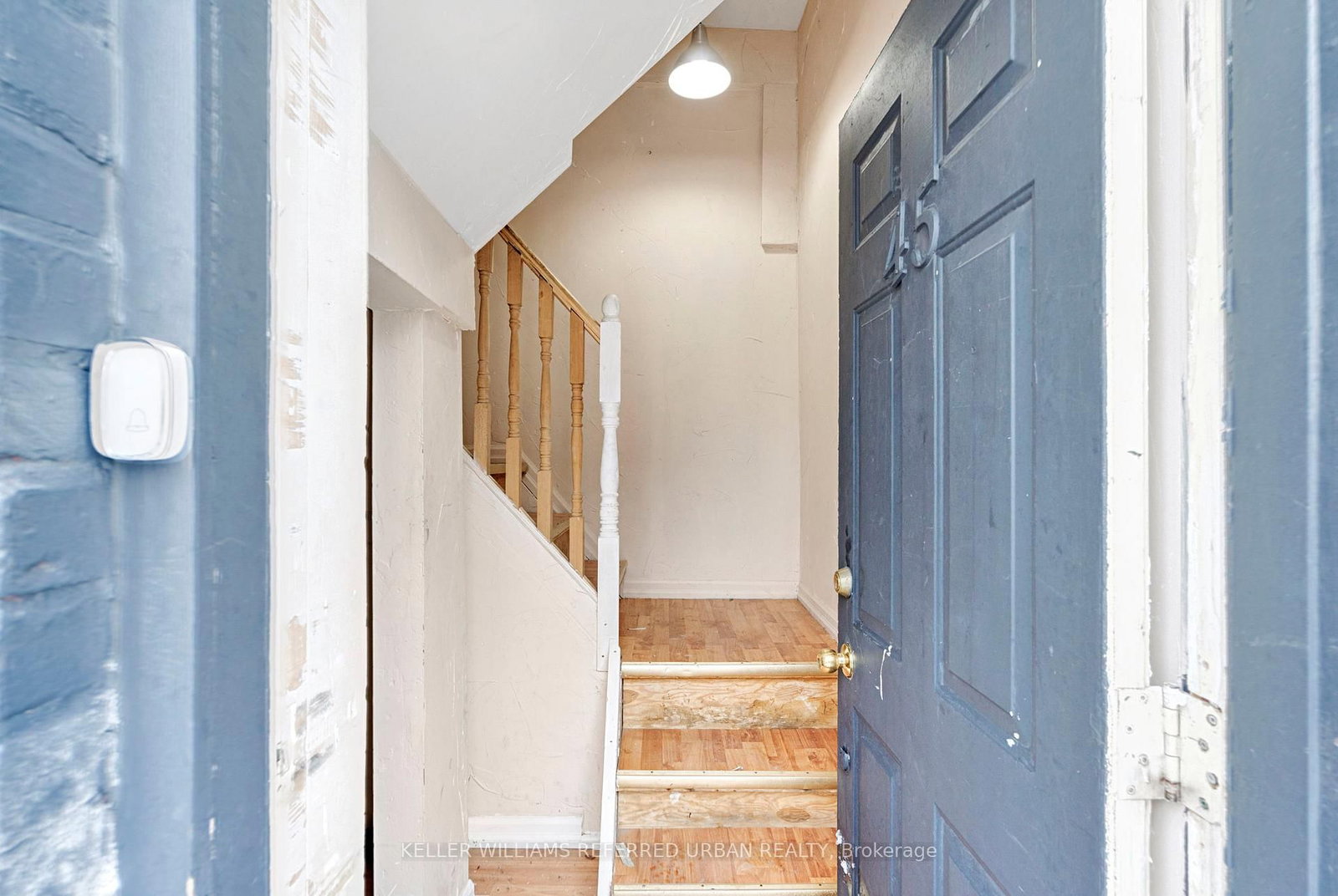 66 Dunlop Street W - Photo 3