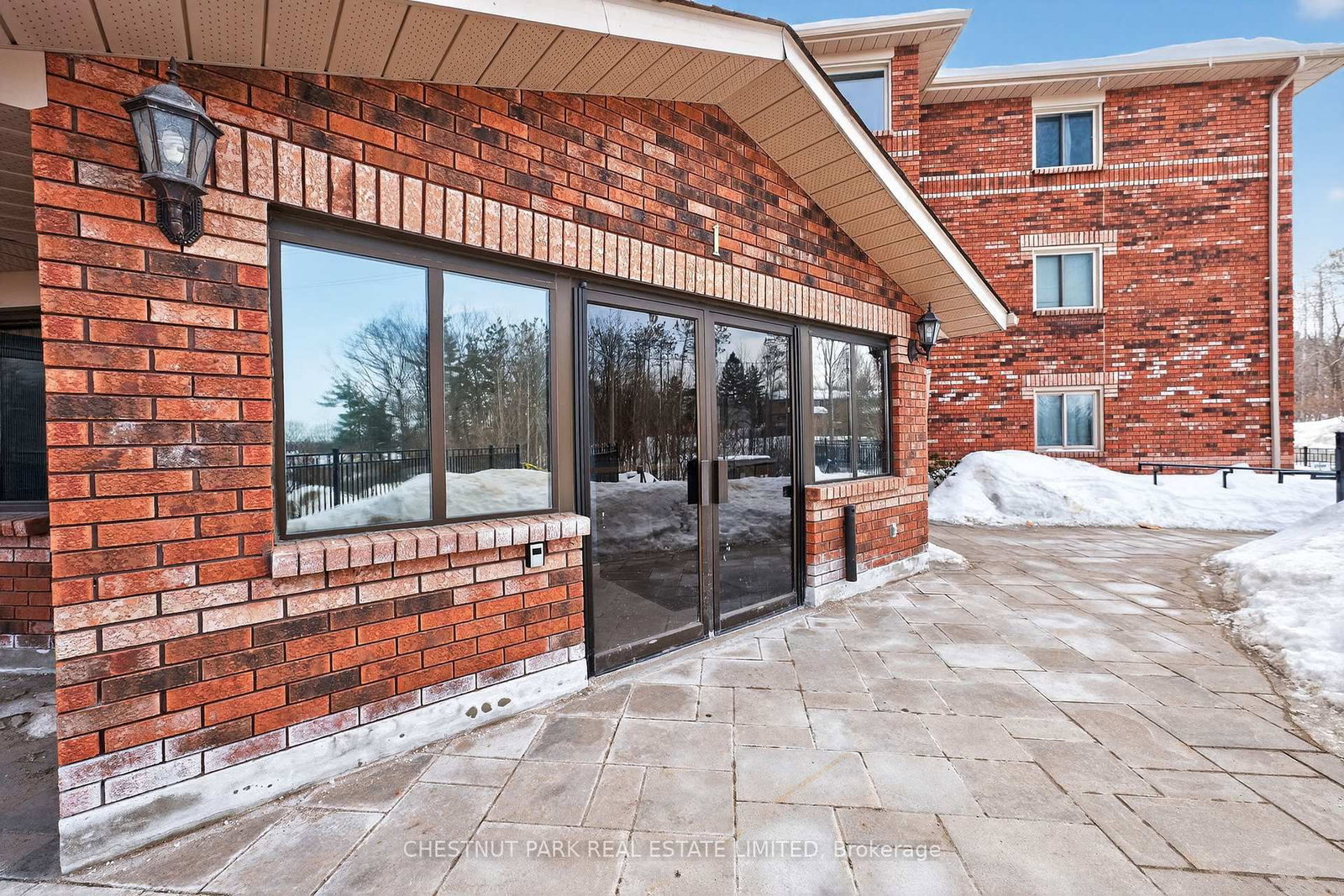 Listing Image 19