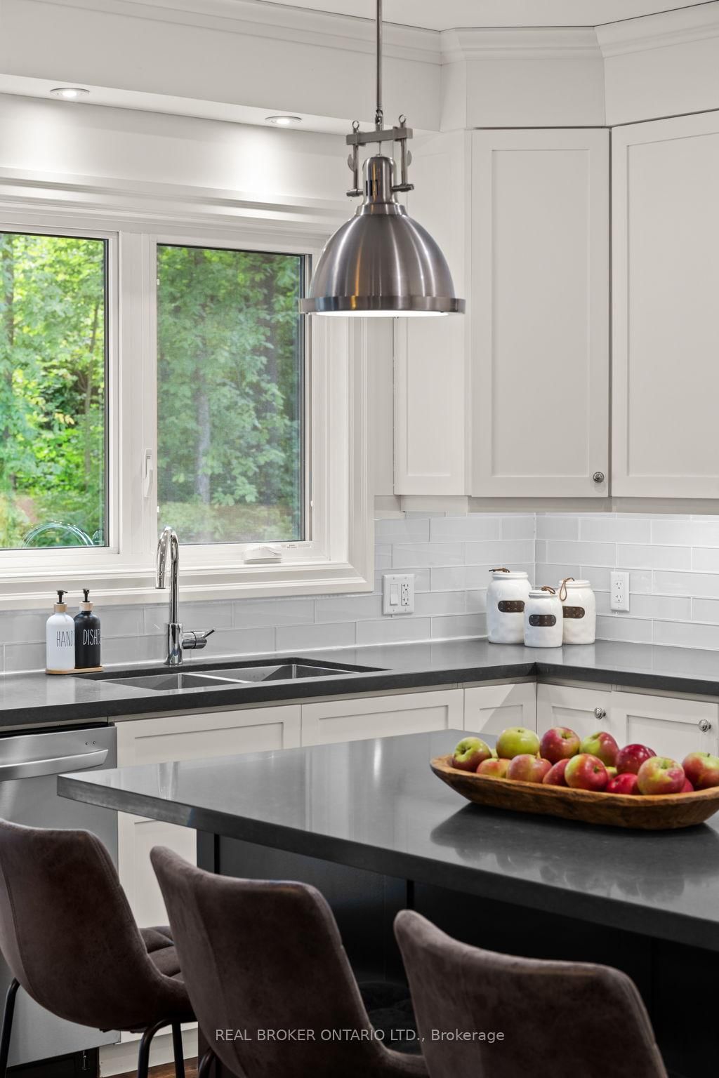 Detached House for sale at 49 Sydenham Trail, Clearview, Ontario, L0M 1H0 - Rural Clearview - MLS: S12851652