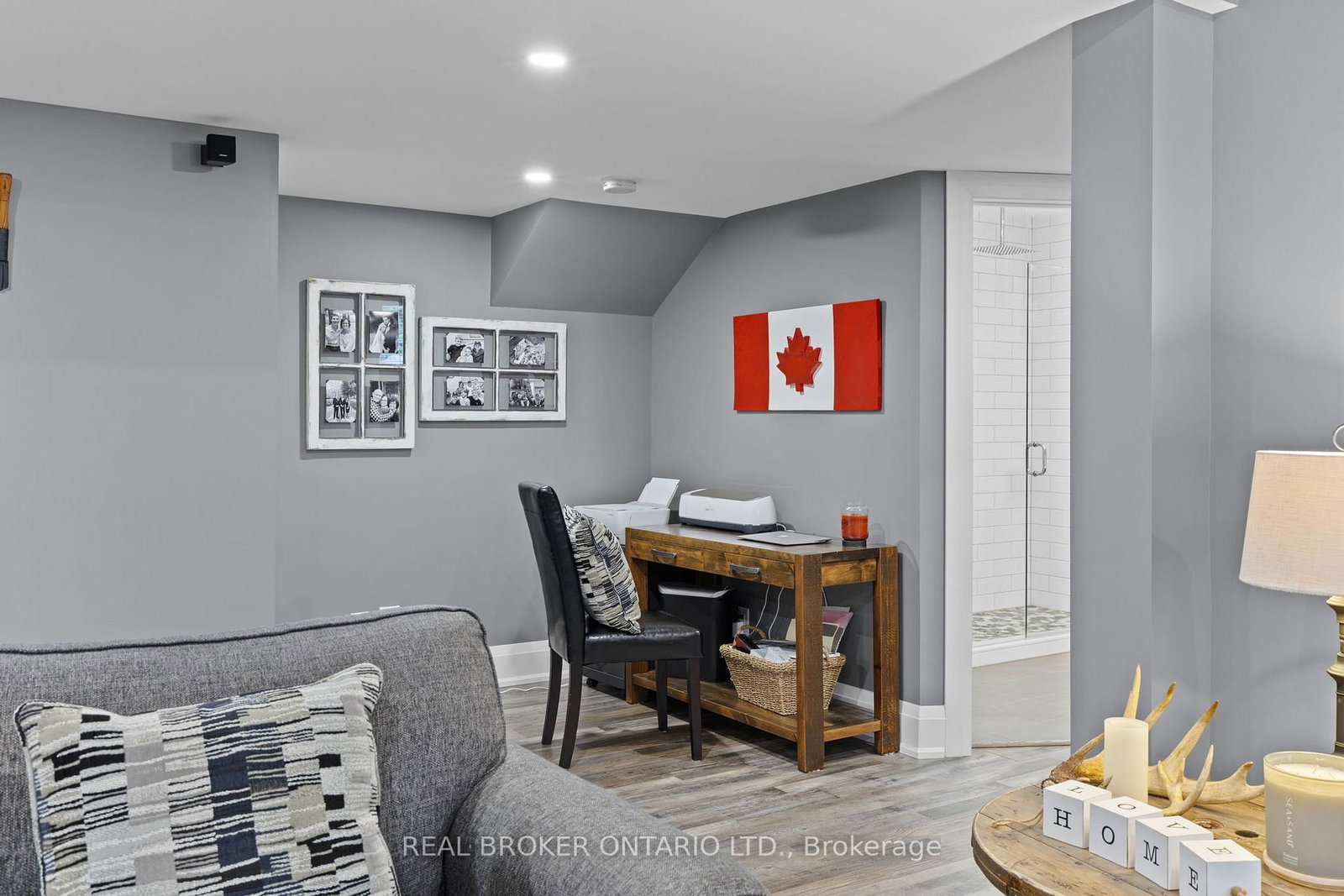 Detached House for sale at 49 Sydenham Trail, Clearview, Ontario, L0M 1H0 - Rural Clearview - MLS: S12851652