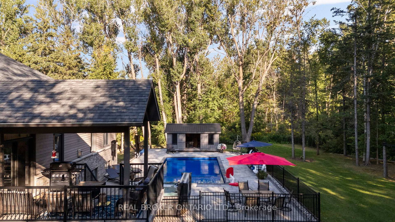 Detached House for sale at 49 Sydenham Trail, Clearview, Ontario, L0M 1H0 - Rural Clearview - MLS: S12851652