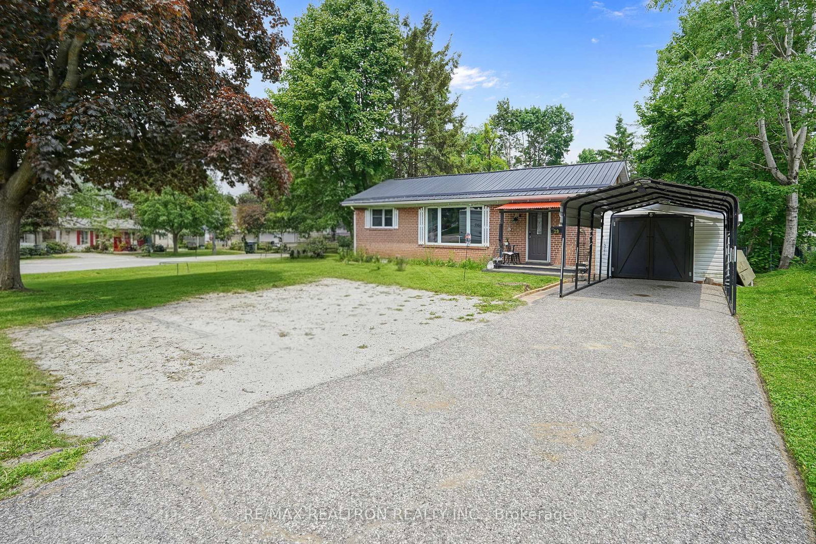 Listing Image 3
