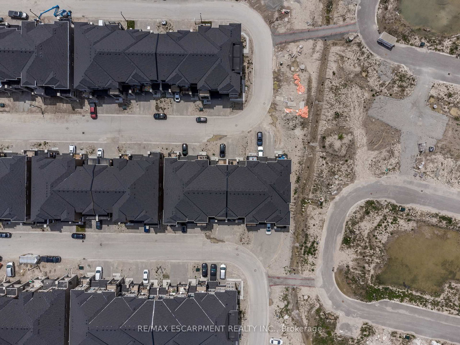 Townhouse for sale at 33 Red Maple Lane, Barrie, Ontario, L9J 0N4 - Innis-Shore - MLS: S12855020