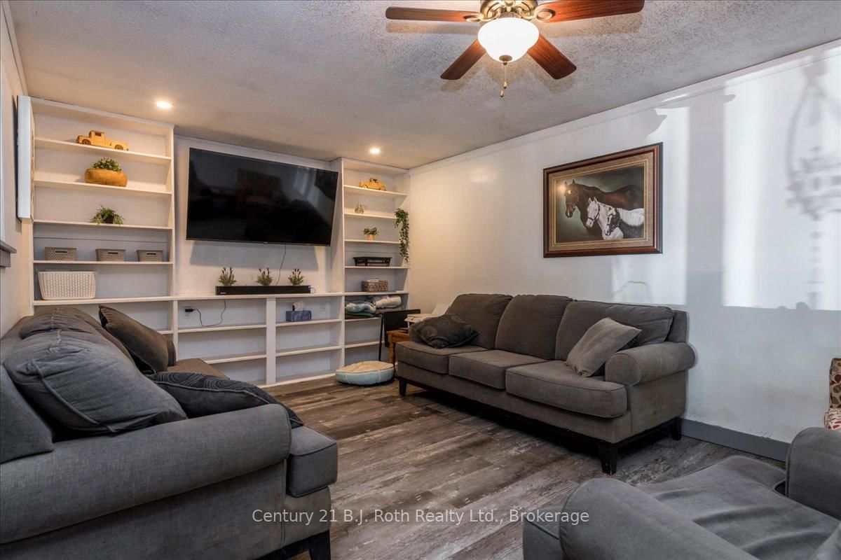 2286 Flos 10 Road • Springwater, ON photo 4