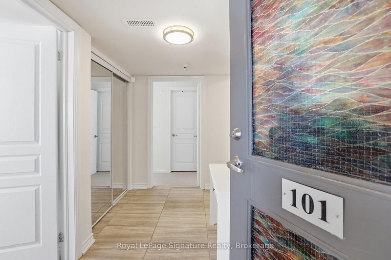 101 - 4 ANCHORAGE Cres, Collingwood, L9Y 0Y6 | Image 3