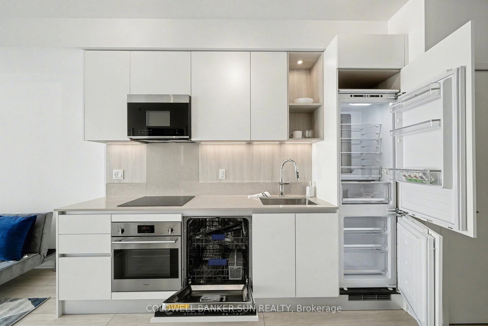 Condo for sale at 2009-39 Mary Street, Barrie, Ontario, L4N 1S9 - City Centre - MLS: S12856166