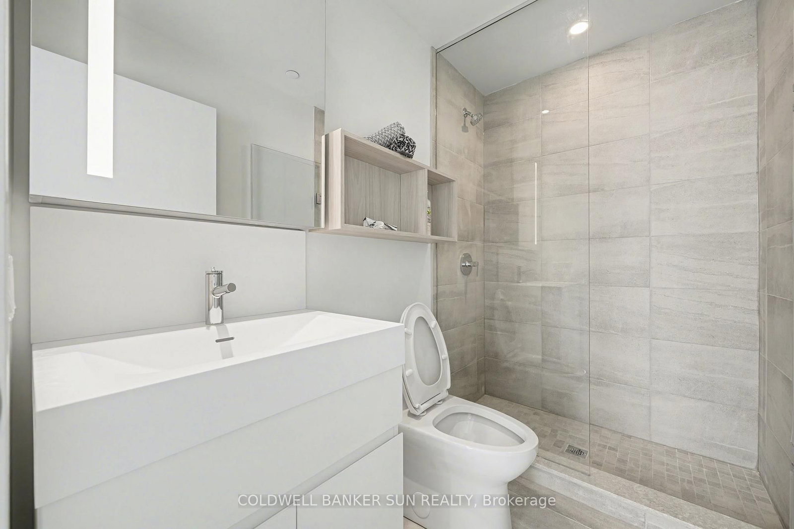 Condo for sale at 2009-39 Mary Street, Barrie, Ontario, L4N 1S9 - City Centre - MLS: S12856166