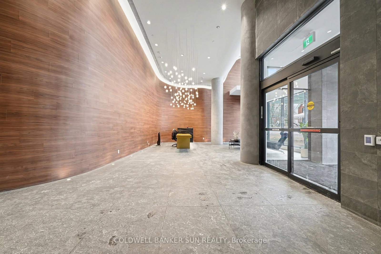 Condo for sale at 2009-39 Mary Street, Barrie, Ontario, L4N 1S9 - City Centre - MLS: S12856166