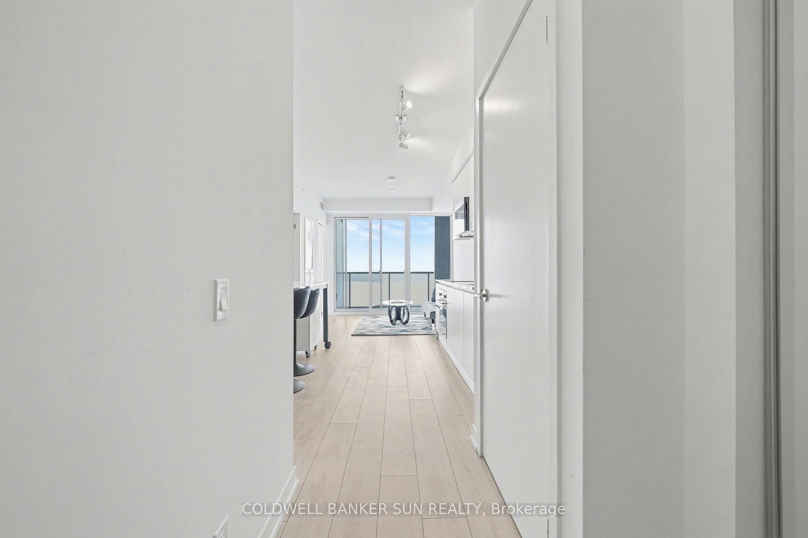 Condo for sale at 2009-39 Mary Street, Barrie, Ontario, L4N 1S9 - City Centre - MLS: S12856166