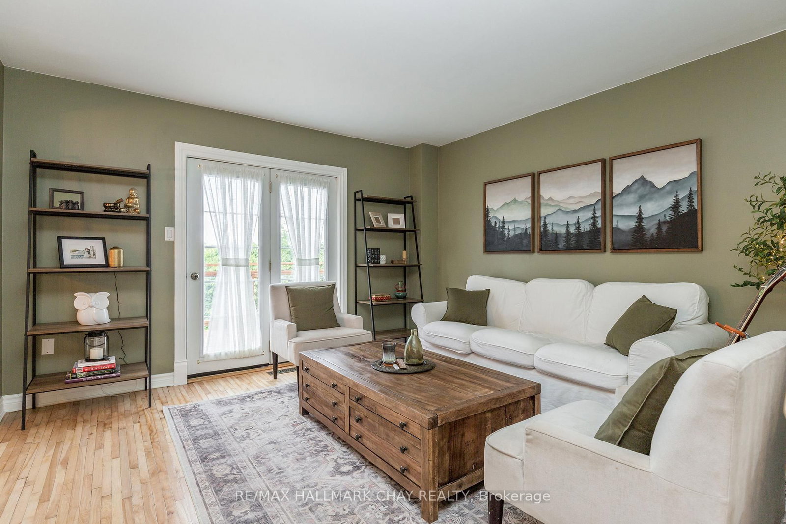 Listing Image 9
