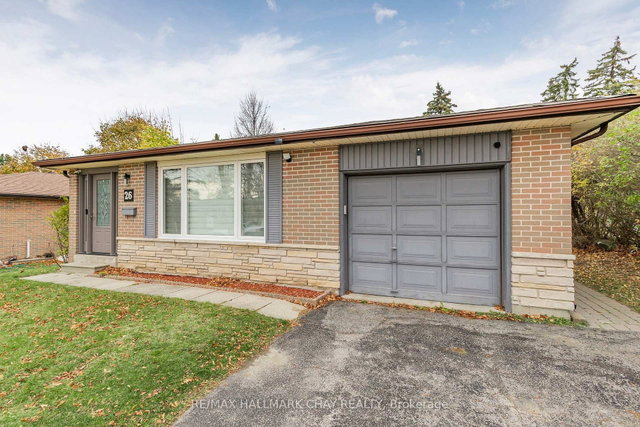 Upper - 26 Roslyn Road