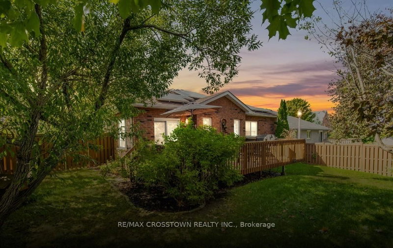 1 Bloxham Pl, Barrie, L4N 9K3 | Image 3