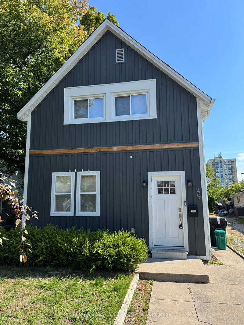 49 Sanford St, Barrie, L4N 3C3 | Image 2
