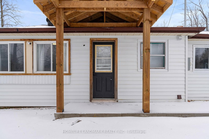 8892 Beachwood Rd, Wasaga Beach, L9Z 2Y5 | Image 2