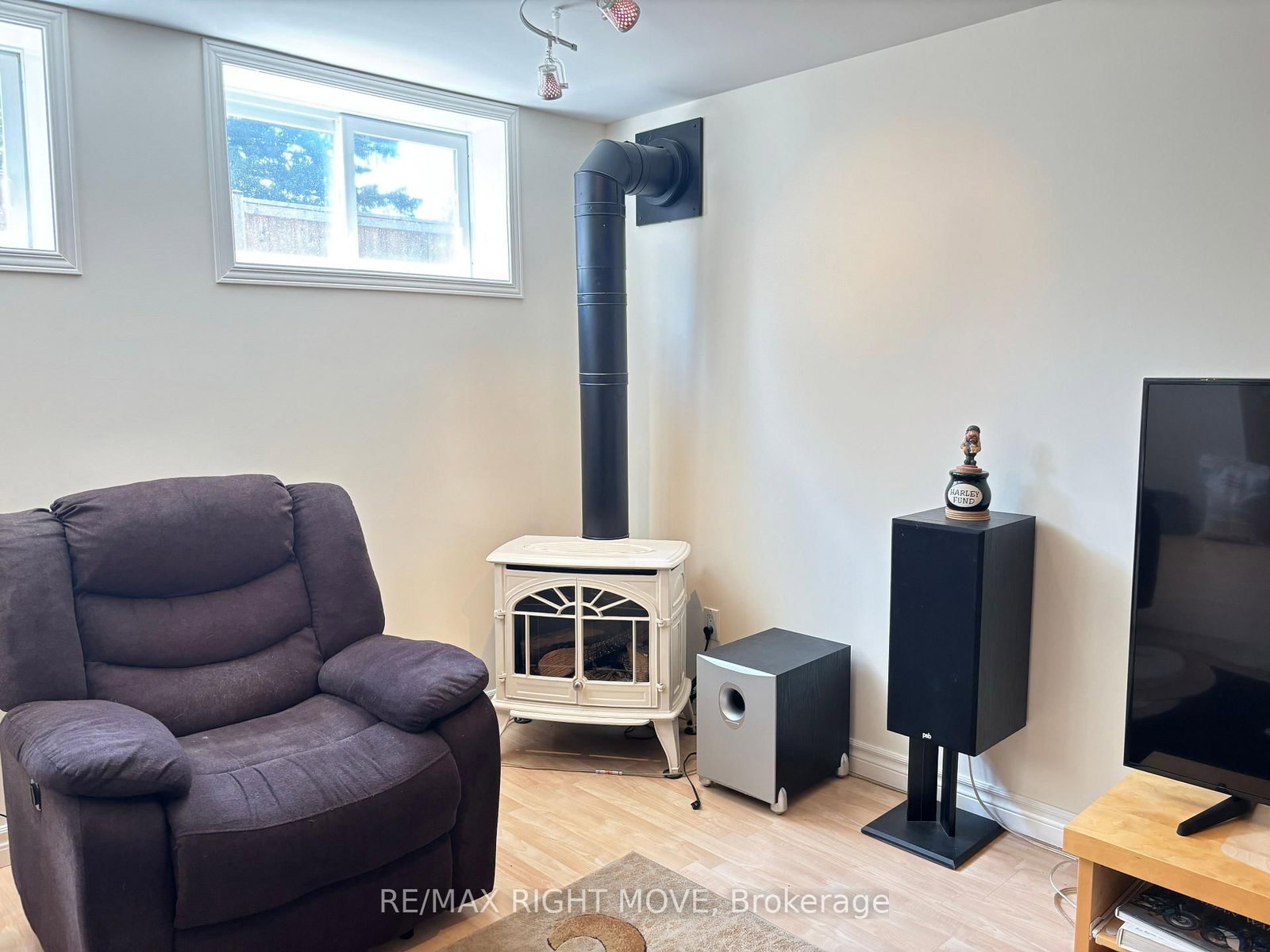 Detached House for sale at 116 Mill Street, Springwater, Ontario, L0L 1V0 - Hillsdale - MLS: S12864944