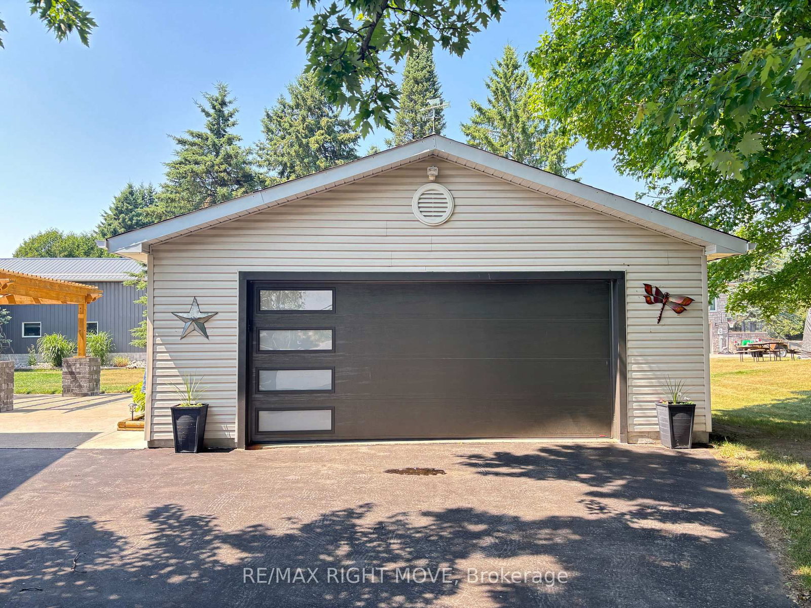 Detached House for sale at 116 Mill Street, Springwater, Ontario, L0L 1V0 - Hillsdale - MLS: S12864944