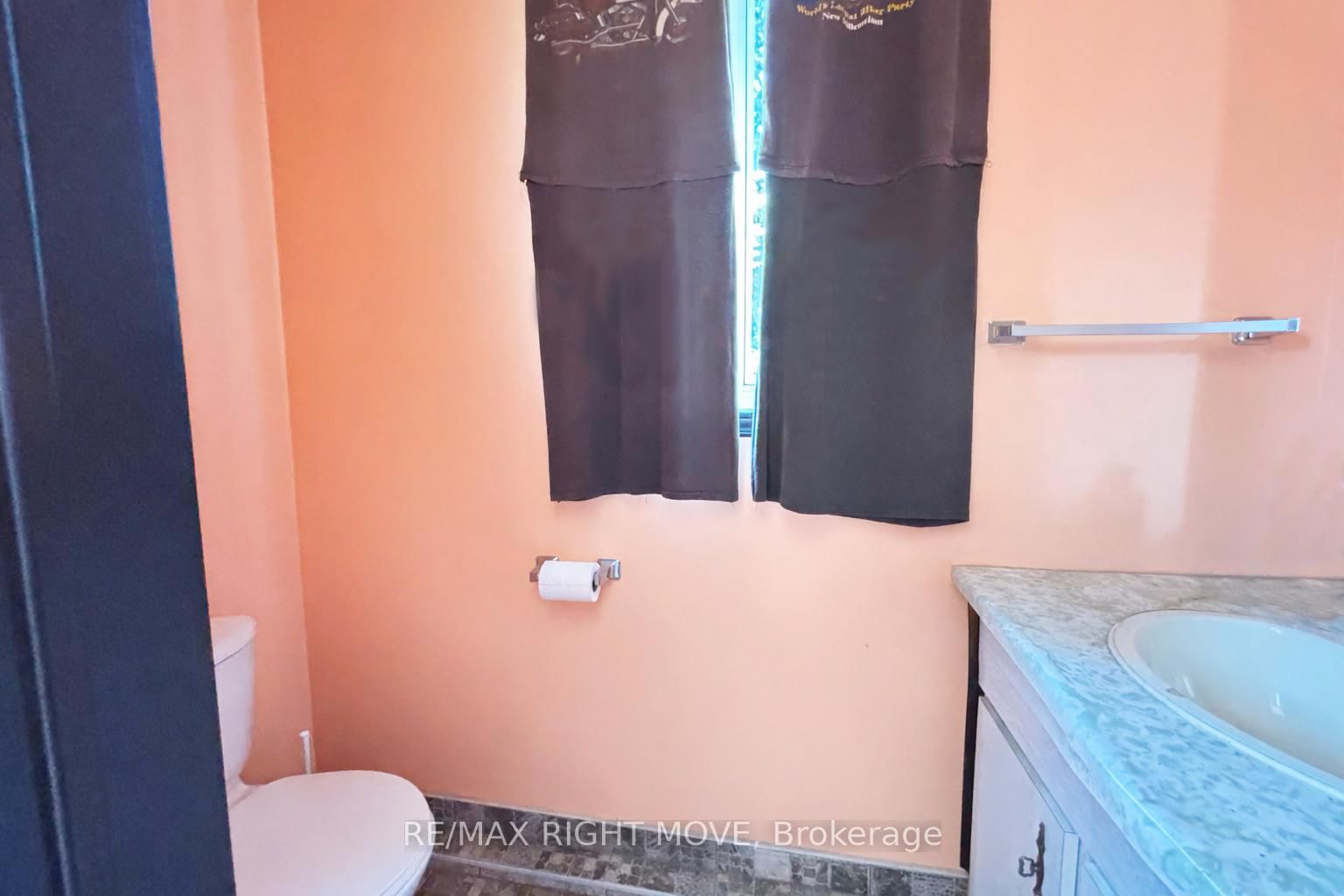 Detached House for sale at 116 Mill Street, Springwater, Ontario, L0L 1V0 - Hillsdale - MLS: S12864944