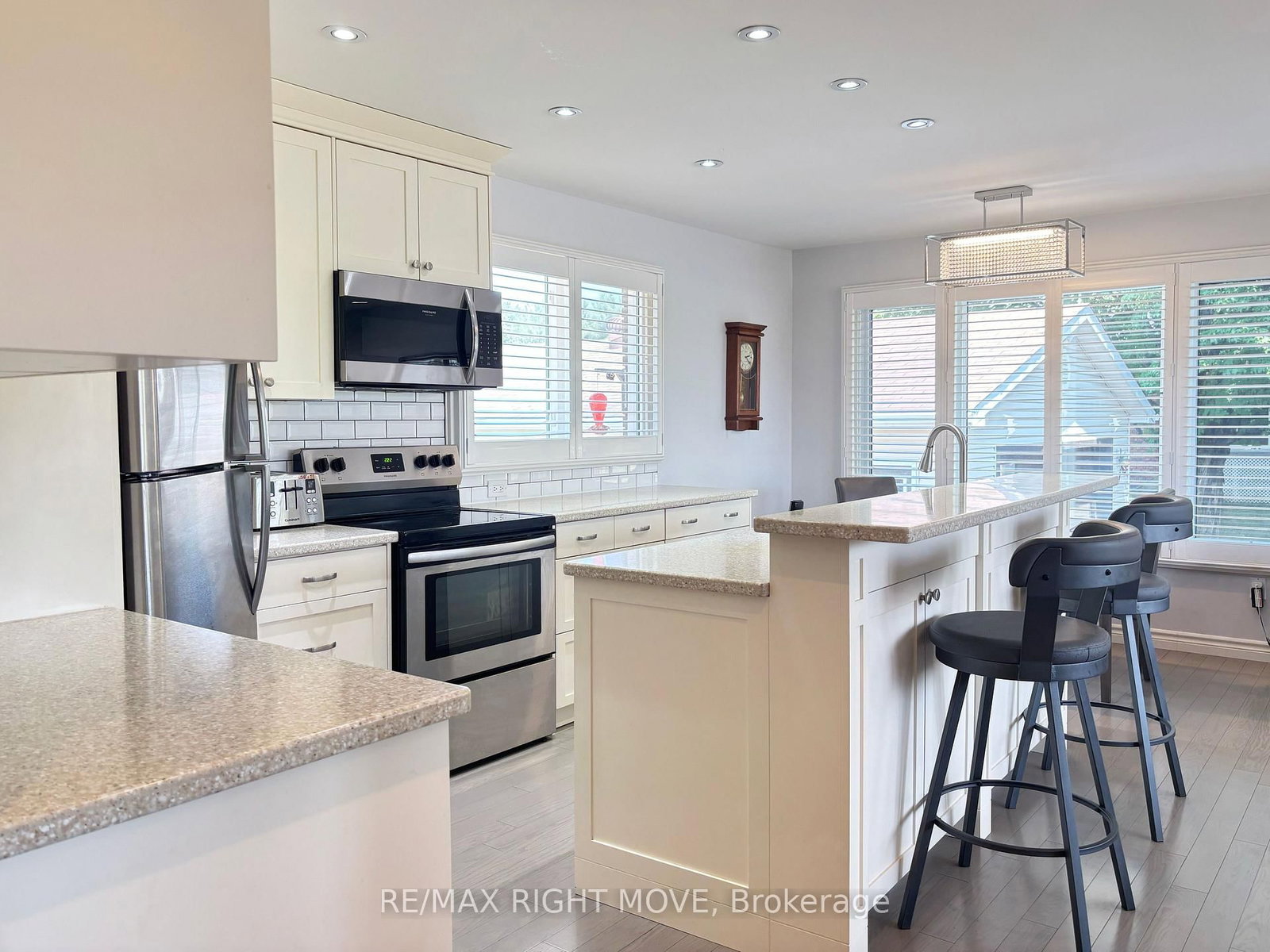 Detached House for sale at 116 Mill Street, Springwater, Ontario, L0L 1V0 - Hillsdale - MLS: S12864944