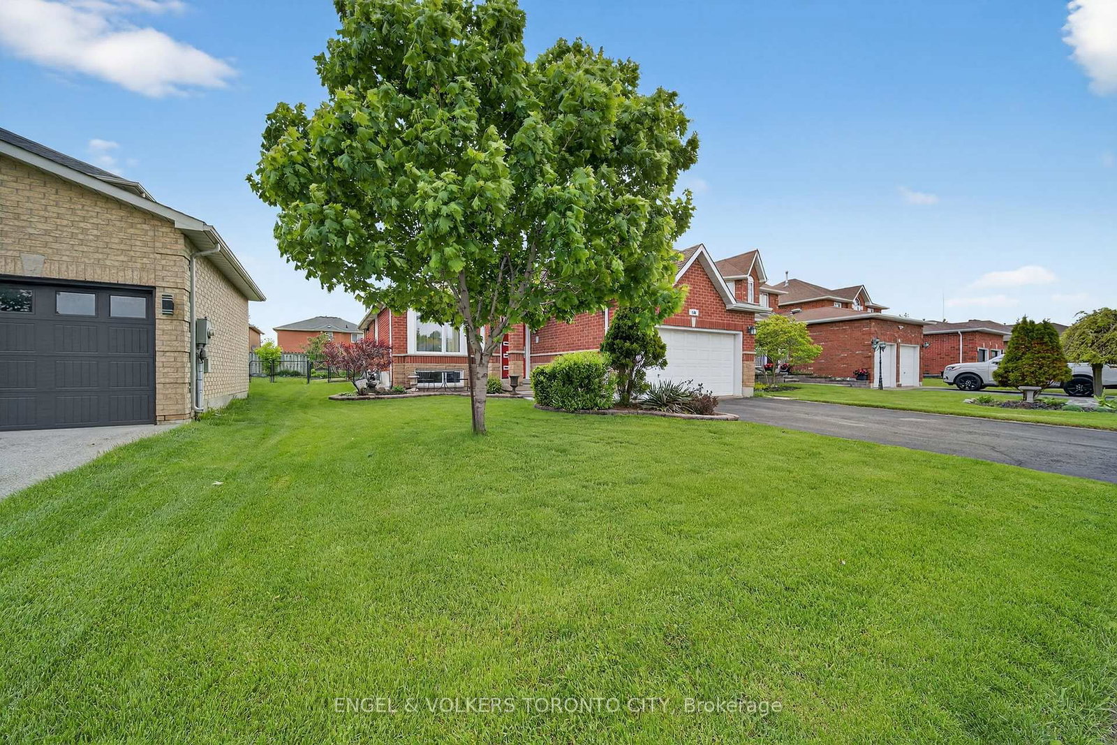 Detached House for sale at 168 Hurst Drive, Barrie, Ontario, L4N 8P6 - Bayshore - MLS: S12865282