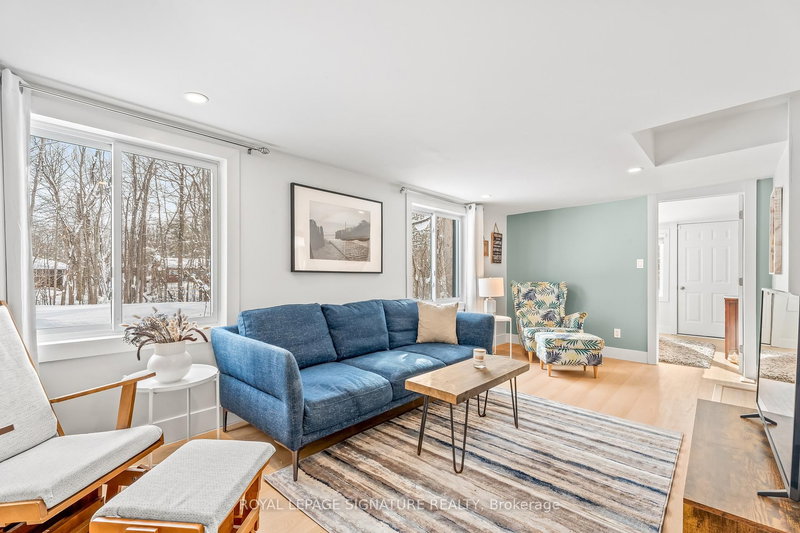 68 Forest Harbour Pkwy, Tay, L0K 2C0 | Image 2