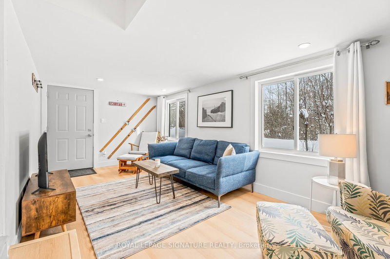 68 Forest Harbour Pkwy, Tay, L0K 2C0 | Image 3