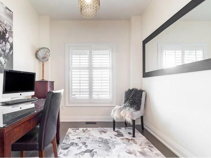 Detached House for sale at 37 Muirfield Drive, Barrie, Ontario, L4N 5S4 - Holly - MLS: S12868252