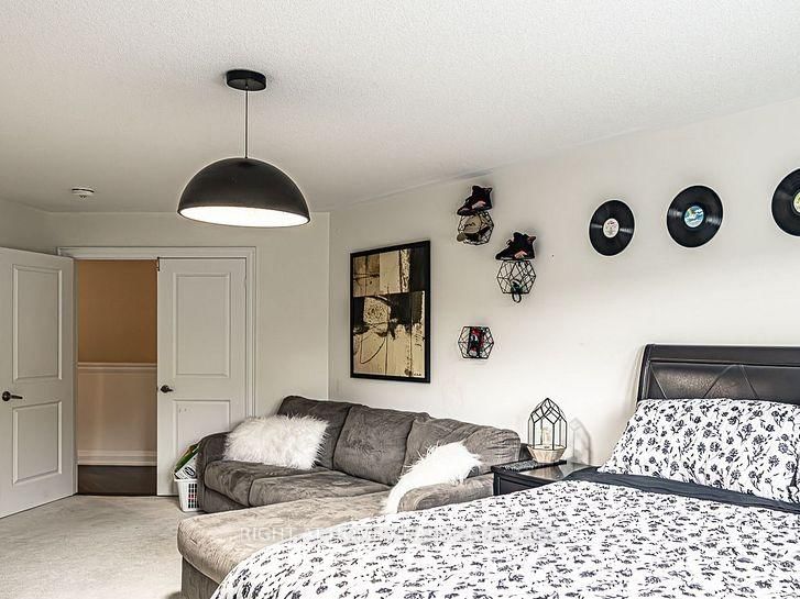 Detached House for sale at 37 Muirfield Drive, Barrie, Ontario, L4N 5S4 - Holly - MLS: S12868252