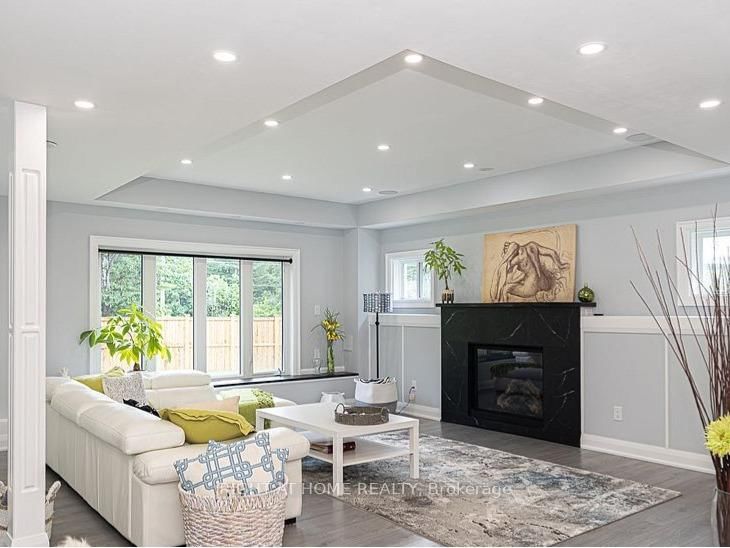 Detached House for sale at 37 Muirfield Drive, Barrie, Ontario, L4N 5S4 - Holly - MLS: S12868252