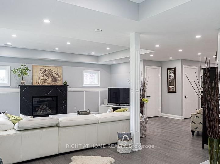 Detached House for sale at 37 Muirfield Drive, Barrie, Ontario, L4N 5S4 - Holly - MLS: S12868252