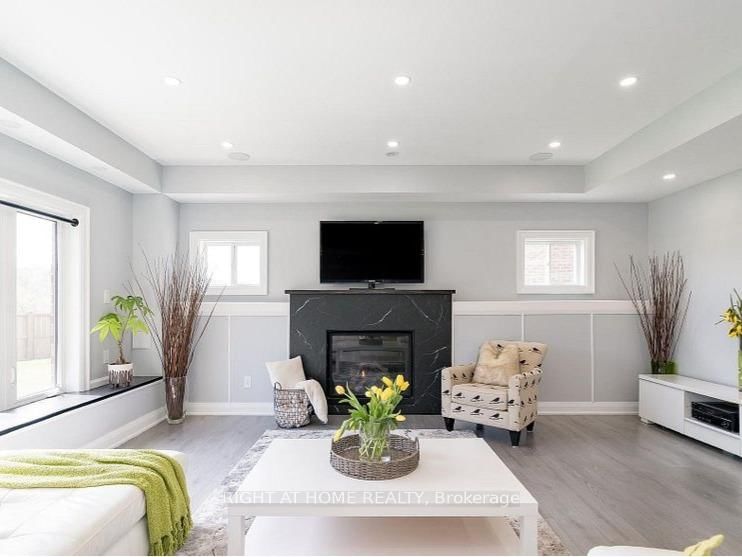 Detached House for sale at 37 Muirfield Drive, Barrie, Ontario, L4N 5S4 - Holly - MLS: S12868252