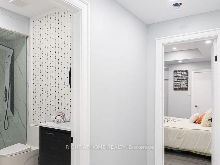 Detached House for sale at 37 Muirfield Drive, Barrie, Ontario, L4N 5S4 - Holly - MLS: S12868252