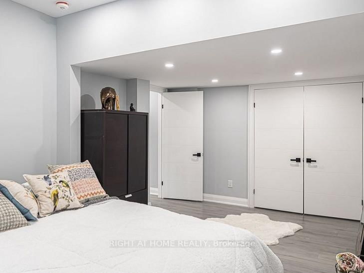 Detached House for sale at 37 Muirfield Drive, Barrie, Ontario, L4N 5S4 - Holly - MLS: S12868252