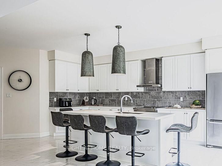 Detached House for sale at 37 Muirfield Drive, Barrie, Ontario, L4N 5S4 - Holly - MLS: S12868252