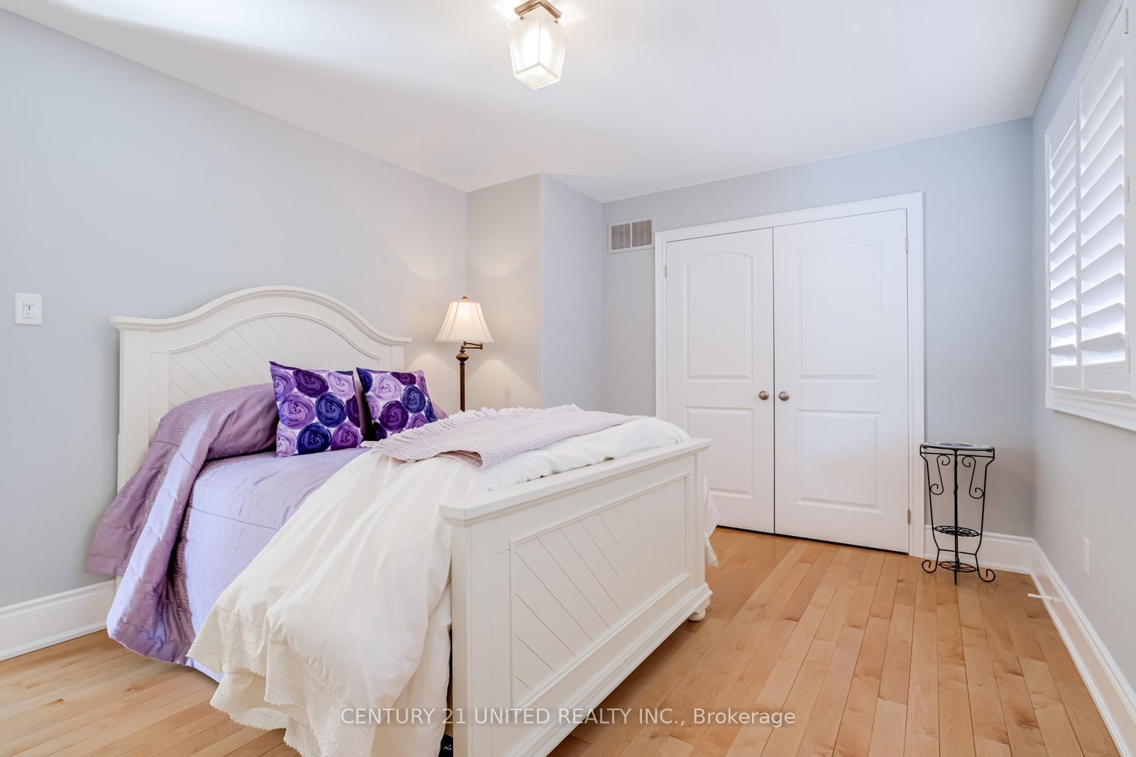 Detached House for sale at 36 Auburn Court, Barrie, Ontario, L4N 6G9 - Ardagh - MLS: S12868324