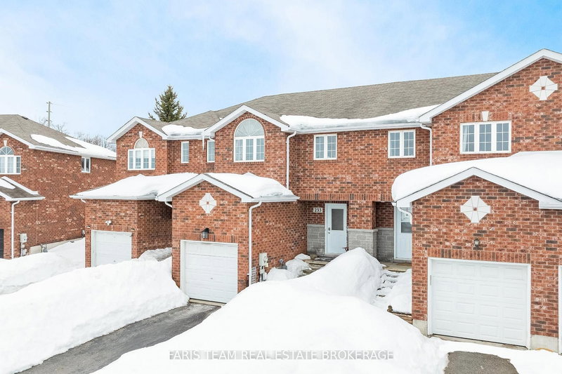 233 Stanley St, Barrie, L4M 6X9 | Image 3
